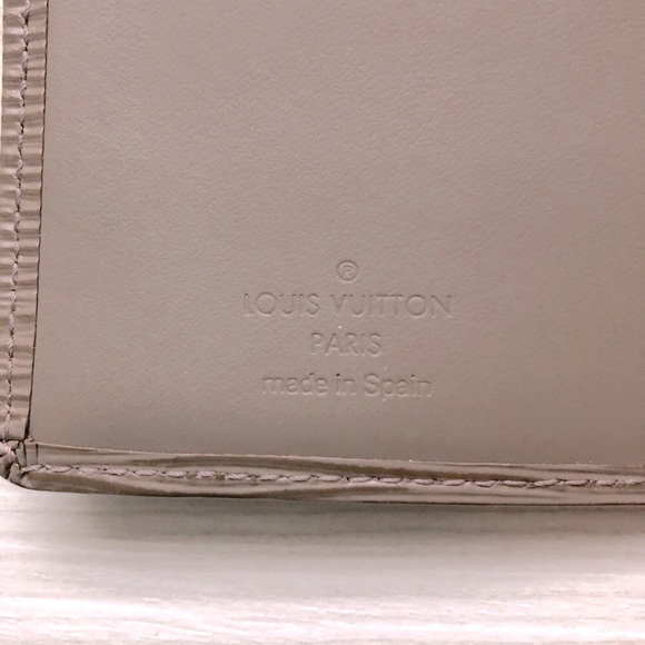 Authentic Louis Vuitton Taupe Epi Wallet, EUC, Stunner! - Picture 5 of 7